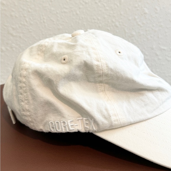 SUPREME S Logo White Cap - Picture 3 of 4